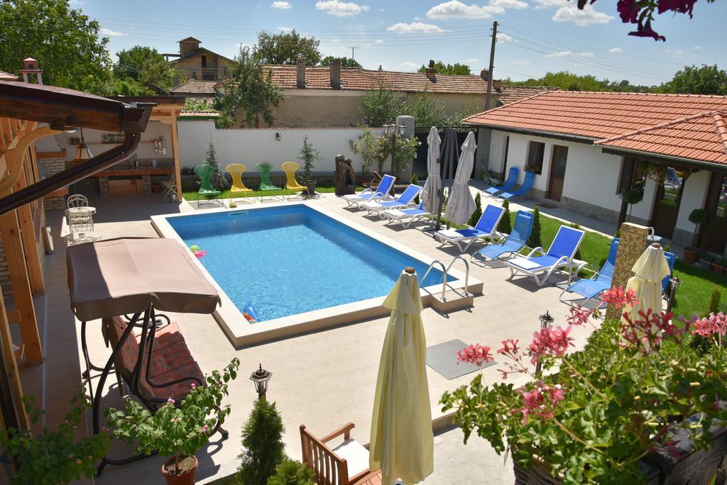 Guest House Zlateya Madara Ngoại thất bức ảnh