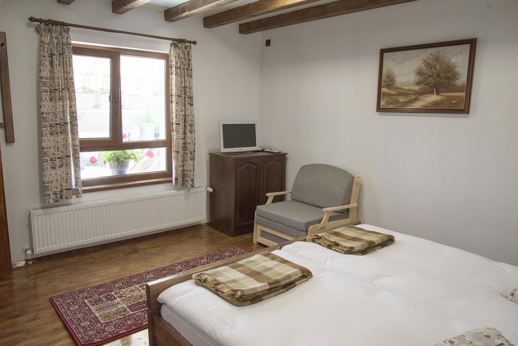 Guest House Zlateya Madara Ngoại thất bức ảnh