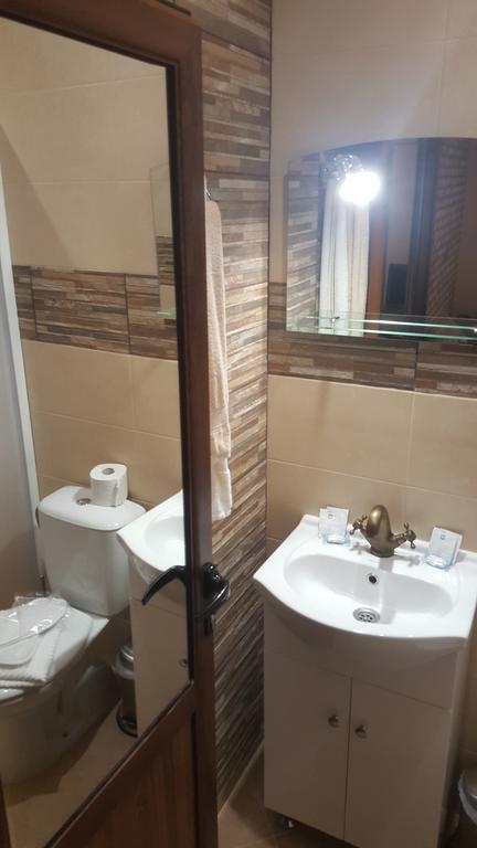 Guest House Zlateya Madara Ngoại thất bức ảnh